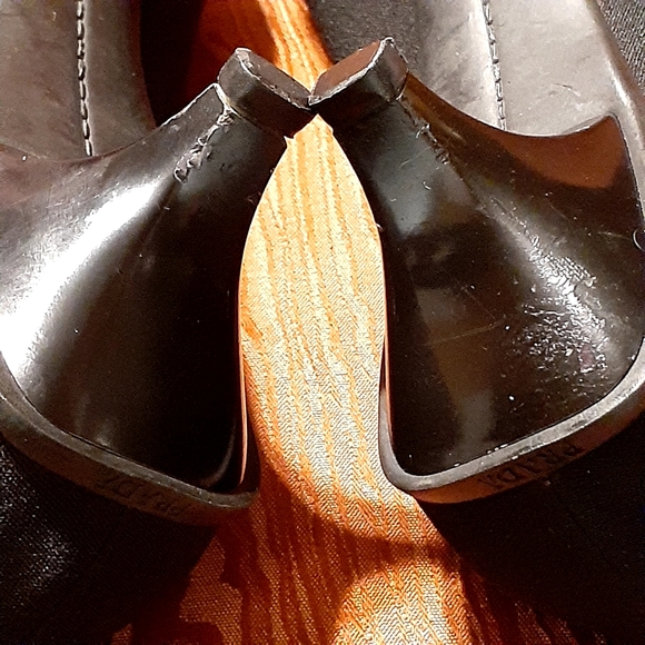 Prada Black Pointed Toe Fabric Covered Kitten Heels Pumps Women's Size 39 - Picture 14 of 16